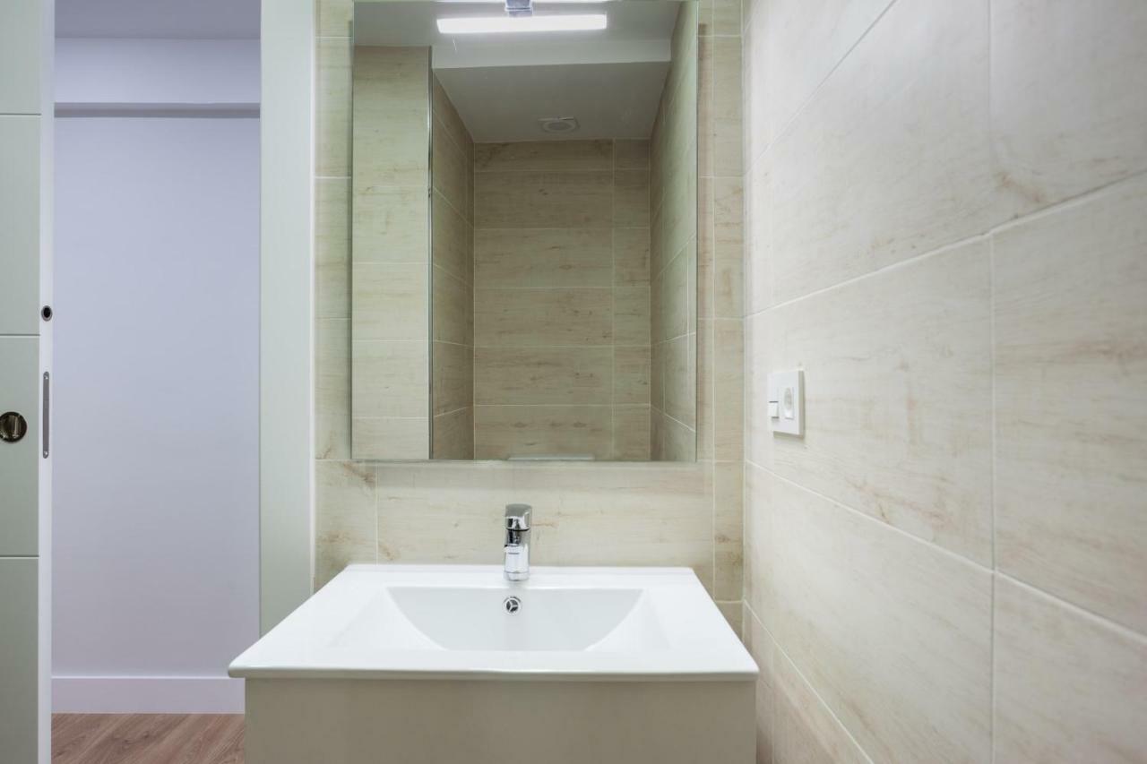 Apartamentos Reina Isabel Granada Esterno foto