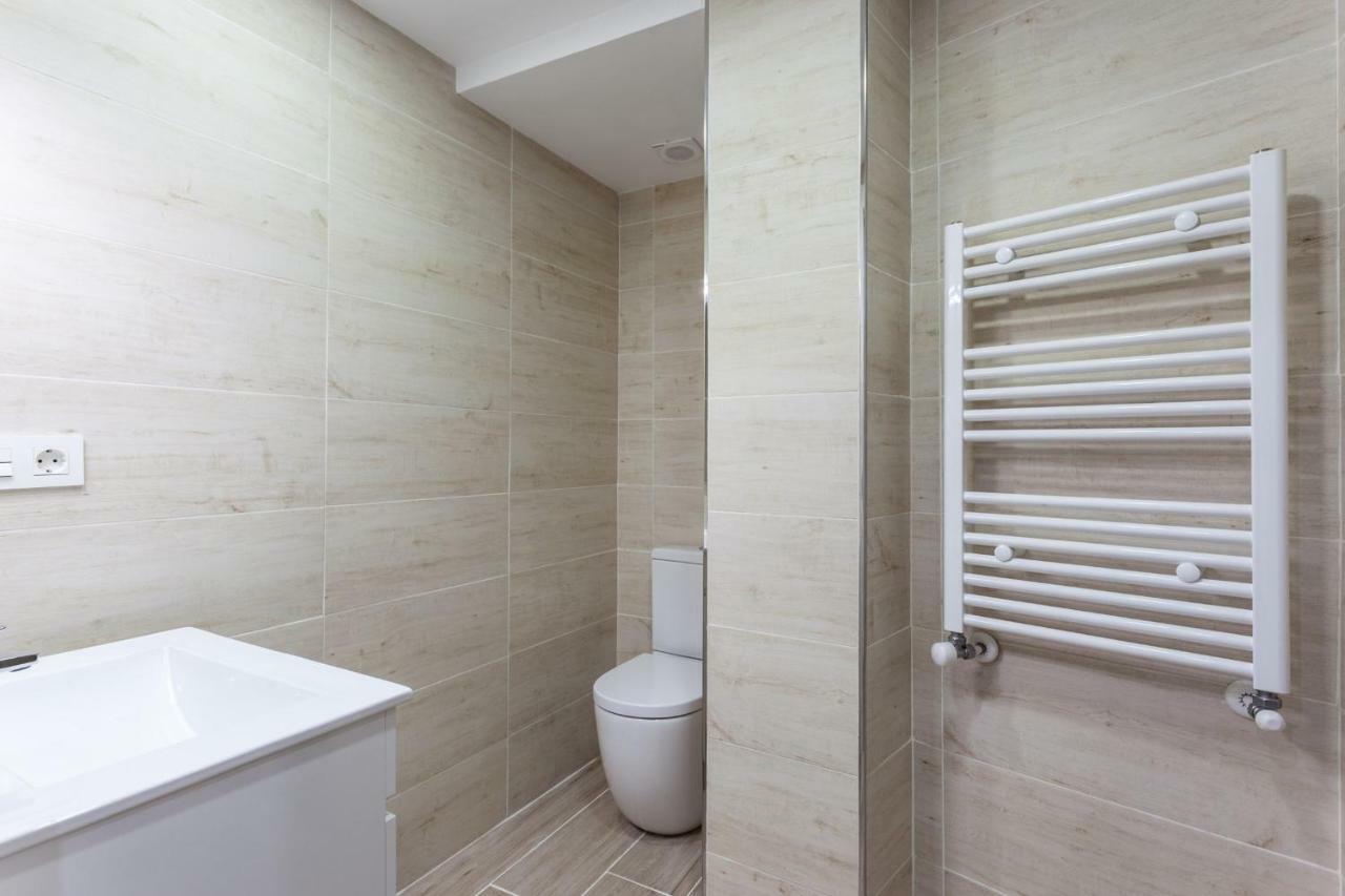 Apartamentos Reina Isabel Granada Esterno foto